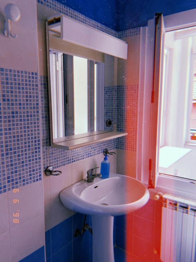 La Casa Del Giglio Hotel Albenga Buitenkant foto
